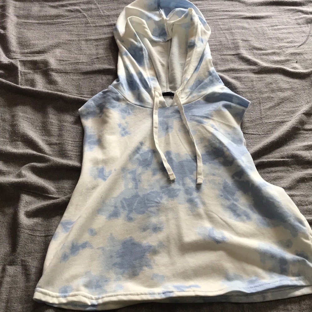 Hooded tank top